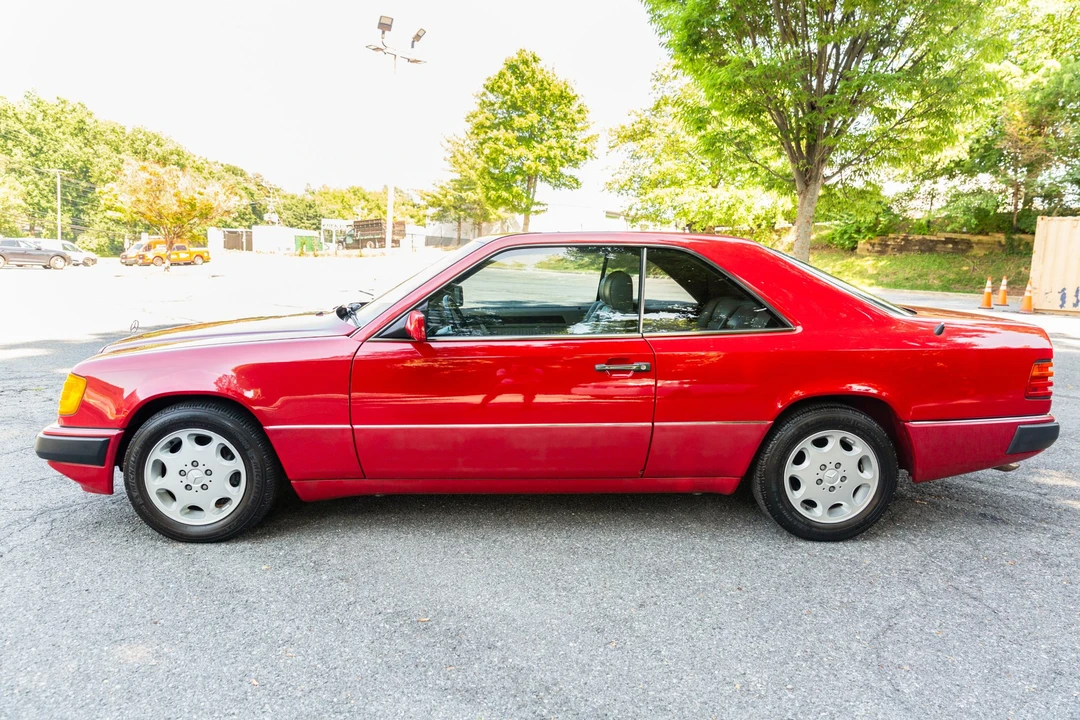 1992 Mercedes-Benz W124 E-Class - Image 8 of 31