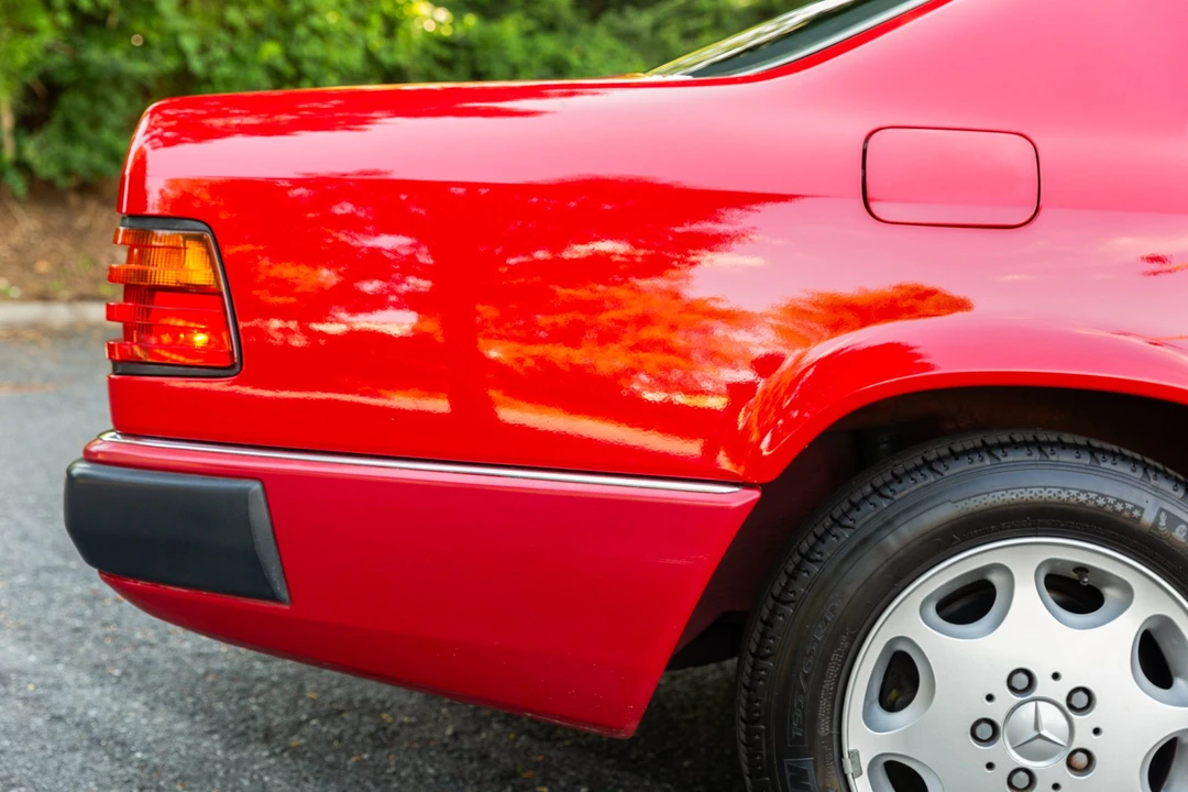 1992 Mercedes-Benz W124 E-Class - Image 23 of 31