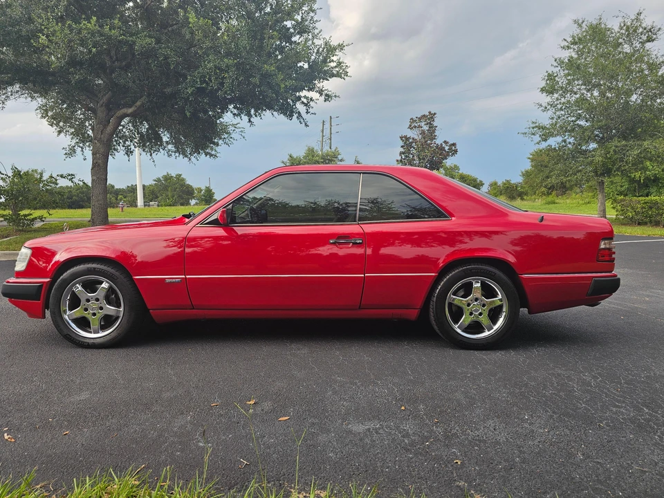 1992 Mercedes-Benz W124 E-Class - Image 13 of 31