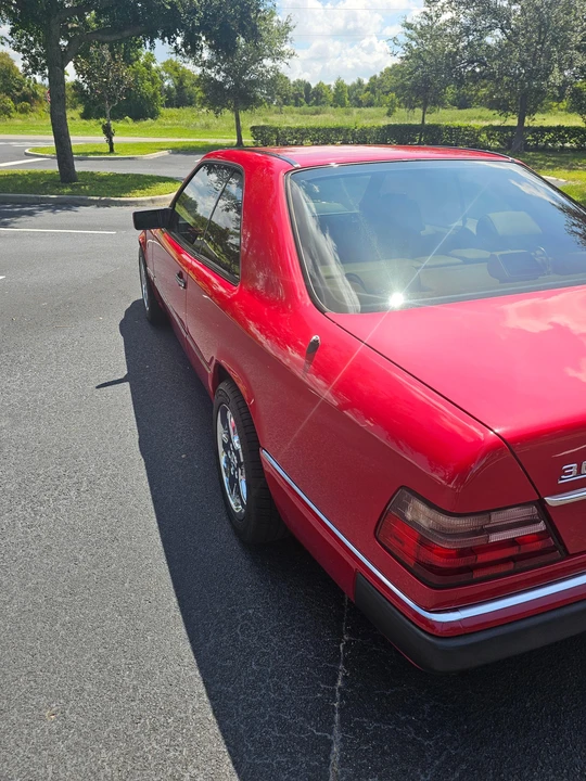 1992 Mercedes-Benz W124 E-Class - Image 23 of 31