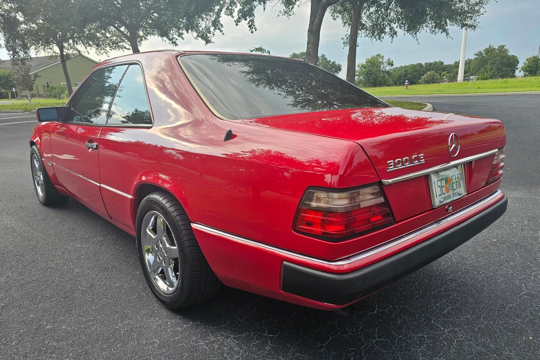 1992 Mercedes-Benz W124 E-Class - Image 4 of 31