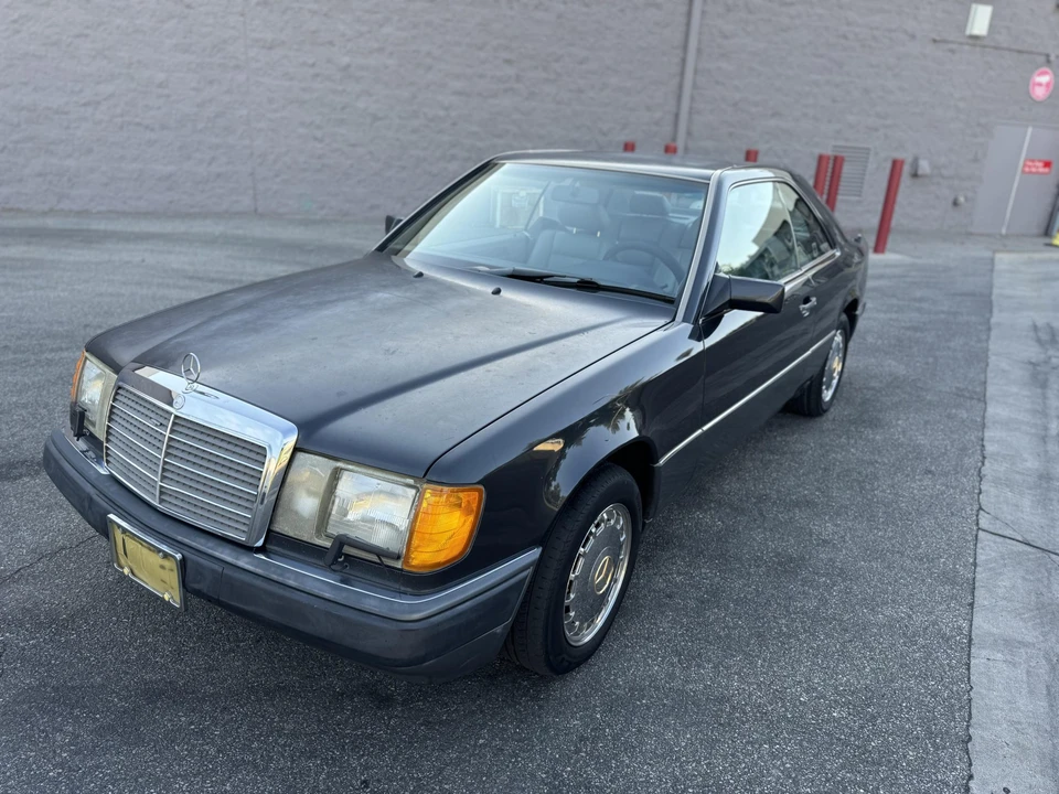 1992 Mercedes-Benz W124 E-Class - Image 2 of 31