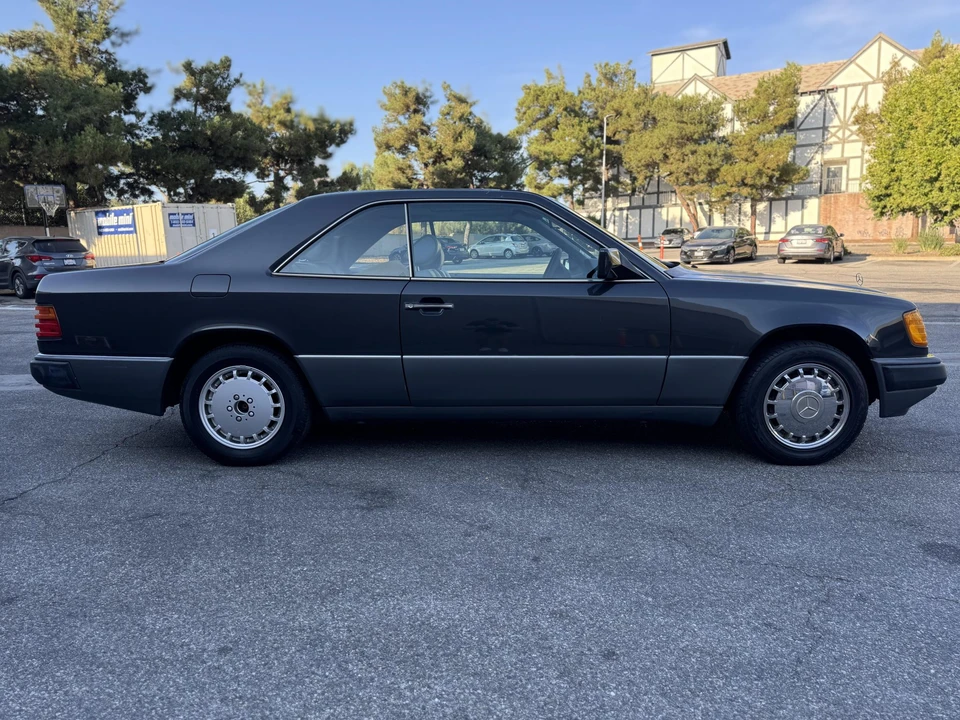1992 Mercedes-Benz W124 E-Class - Image 16 of 31