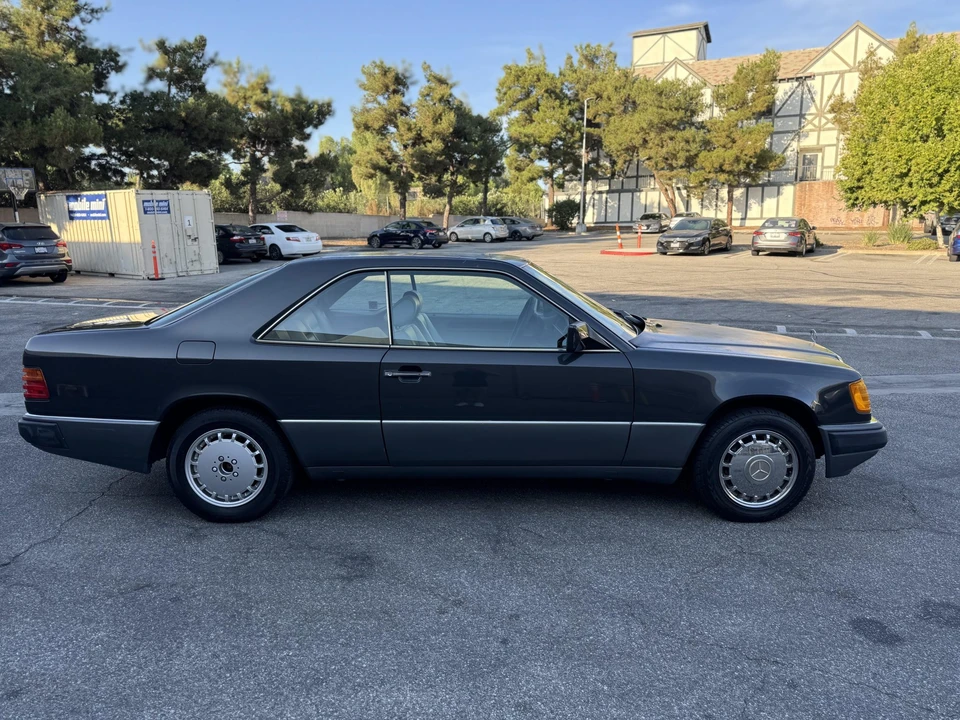 1992 Mercedes-Benz W124 E-Class - Image 15 of 31