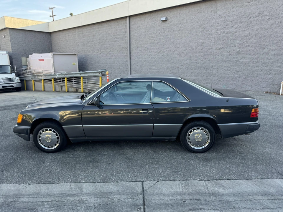 1992 Mercedes-Benz W124 E-Class - Image 7 of 31
