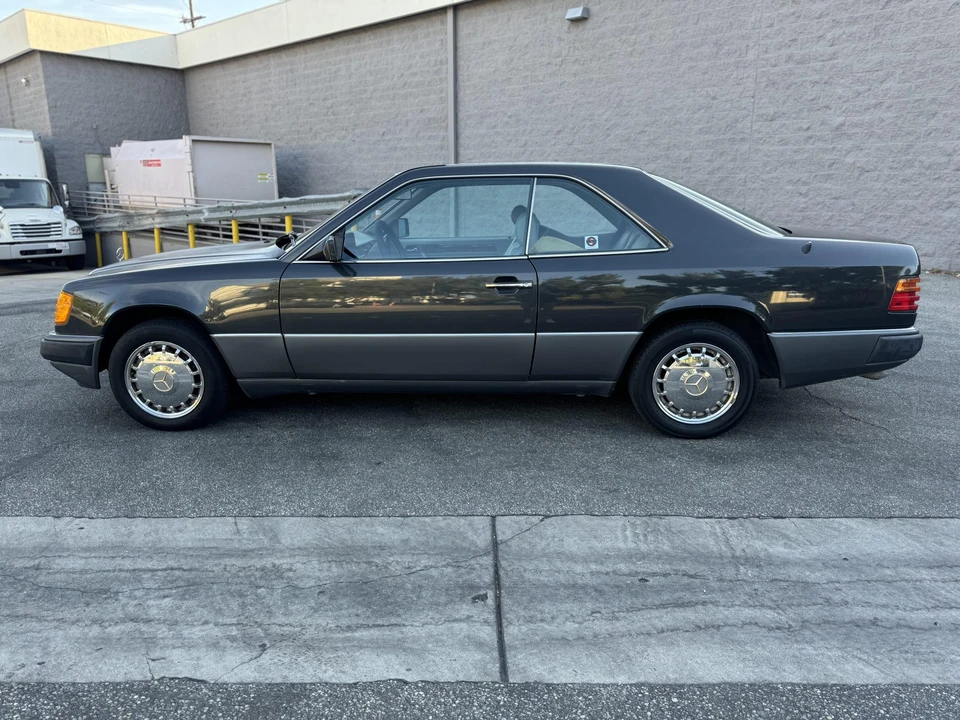 1992 Mercedes-Benz W124 E-Class - Image 5 of 31