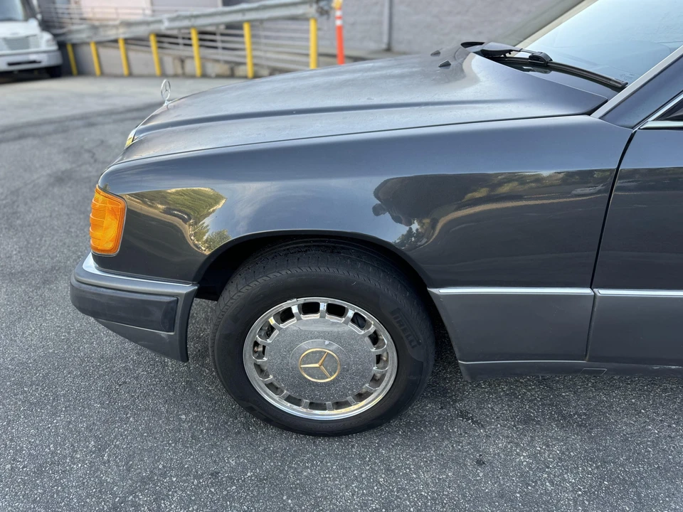 1992 Mercedes-Benz W124 E-Class - Image 31 of 31