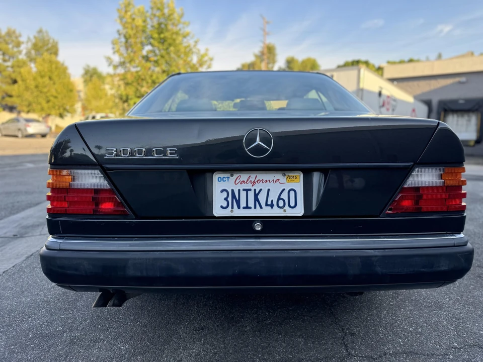1992 Mercedes-Benz W124 E-Class - Image 12 of 31