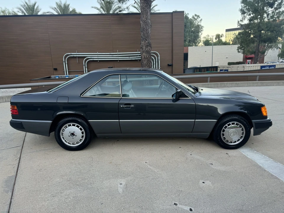 1992 Mercedes-Benz W124 E-Class - Image 26 of 31