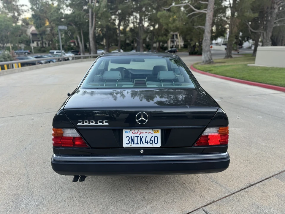 1992 Mercedes-Benz W124 E-Class - Image 24 of 31