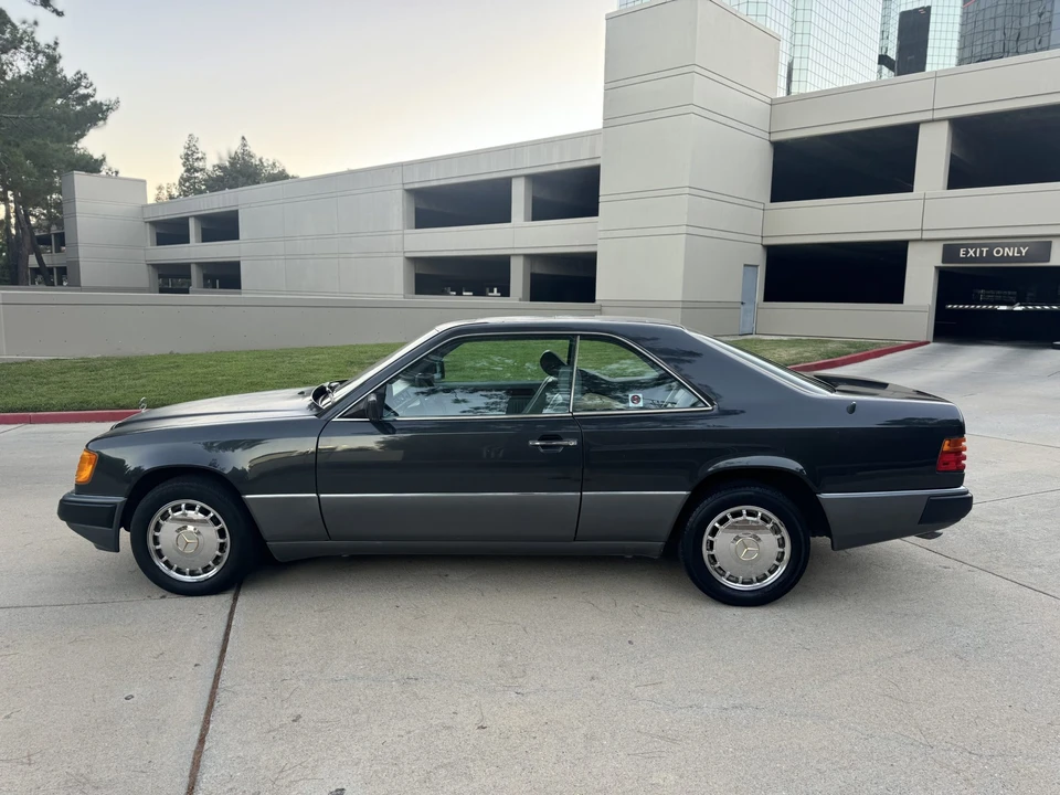 1992 Mercedes-Benz W124 E-Class - Image 22 of 31