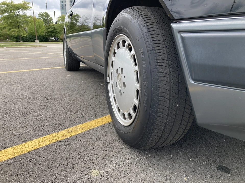 1992 Mercedes-Benz W124 E-Class - Image 25 of 31