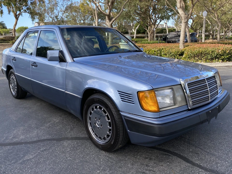 1992 Mercedes-Benz W124 E-Class - Image 4 of 31