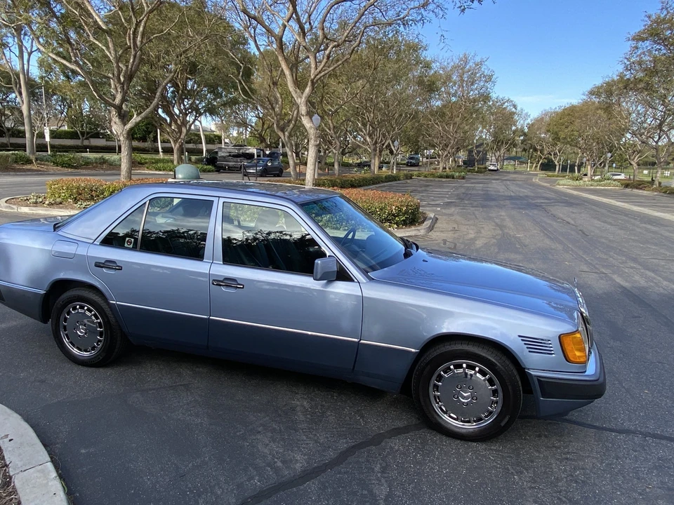 1992 Mercedes-Benz W124 E-Class - Image 6 of 31