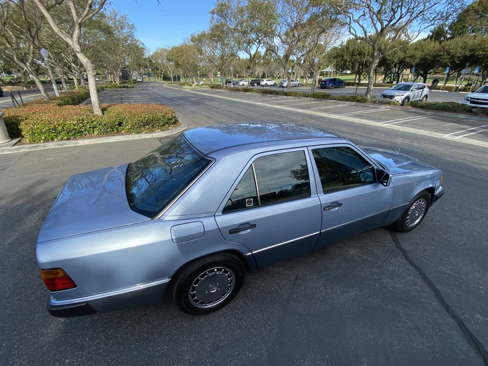 1992 Mercedes-Benz W124 E-Class - Image 8 of 31