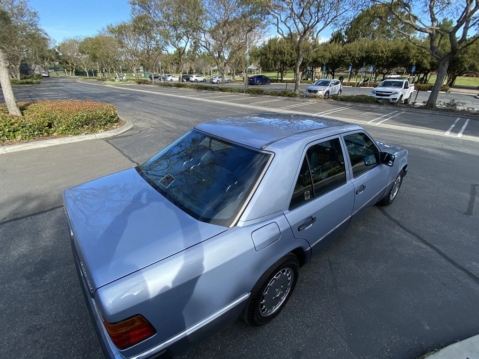 1992 Mercedes-Benz W124 E-Class - Image 9 of 31