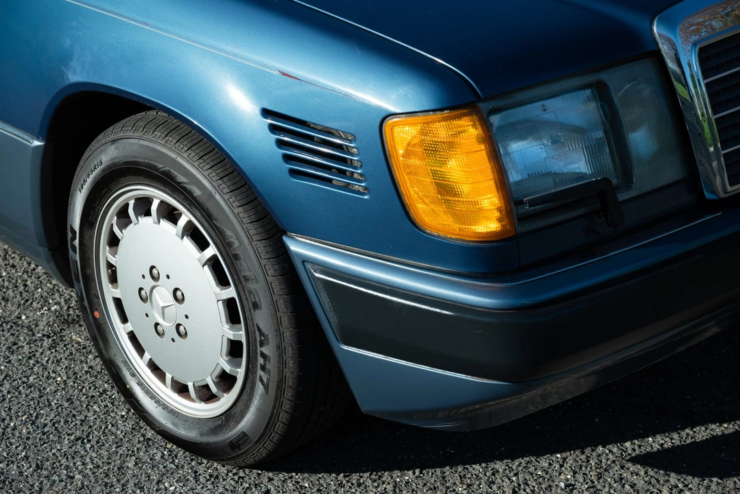 1992 Mercedes-Benz W124 E-Class - Image 15 of 31