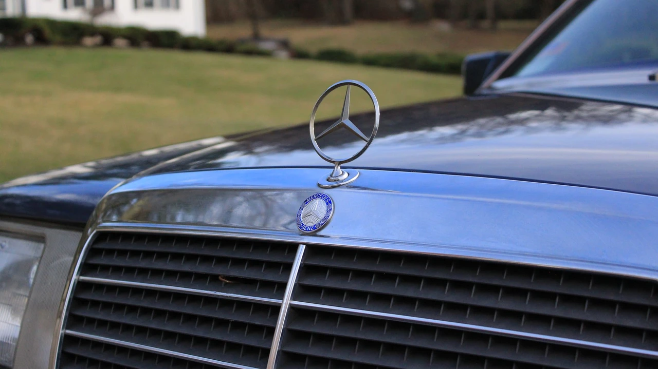 1992 Mercedes-Benz W124 E-Class - Image 17 of 31