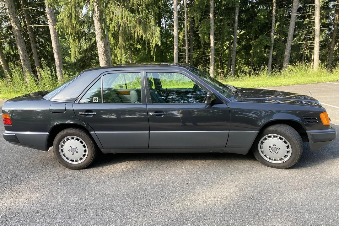 1992 Mercedes-Benz W124 E-Class - Image 3 of 5