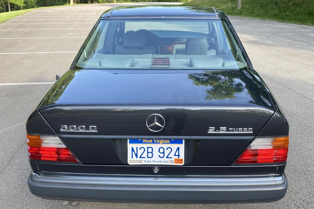 1992 Mercedes-Benz W124 E-Class - Image 5 of 5