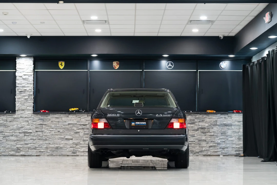 1992 Mercedes-Benz W124 E-Class - Image 21 of 31