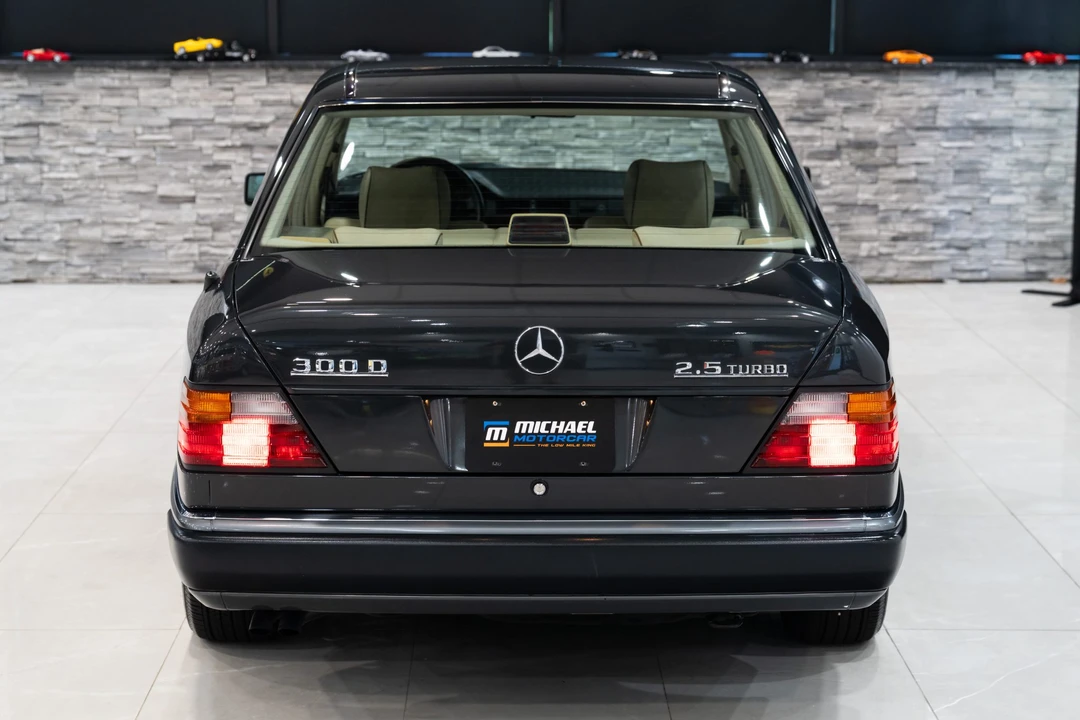 1992 Mercedes-Benz W124 E-Class - Image 24 of 31