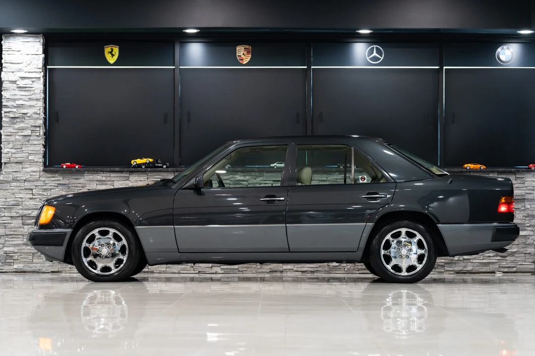 1992 Mercedes-Benz W124 E-Class - Image 15 of 31