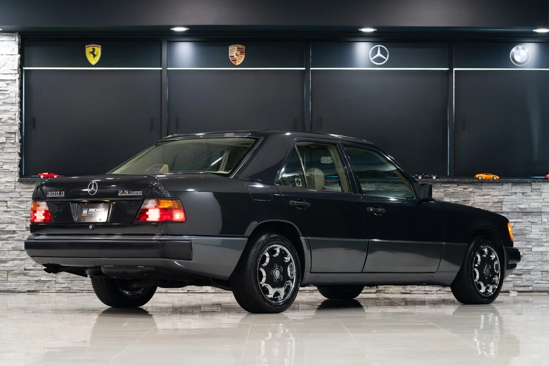 1992 Mercedes-Benz W124 E-Class - Image 26 of 31