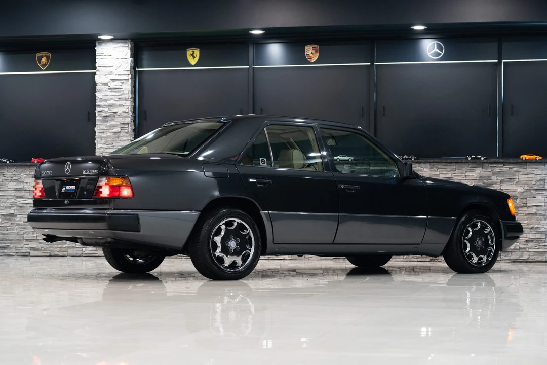 1992 Mercedes-Benz W124 E-Class - Image 28 of 31