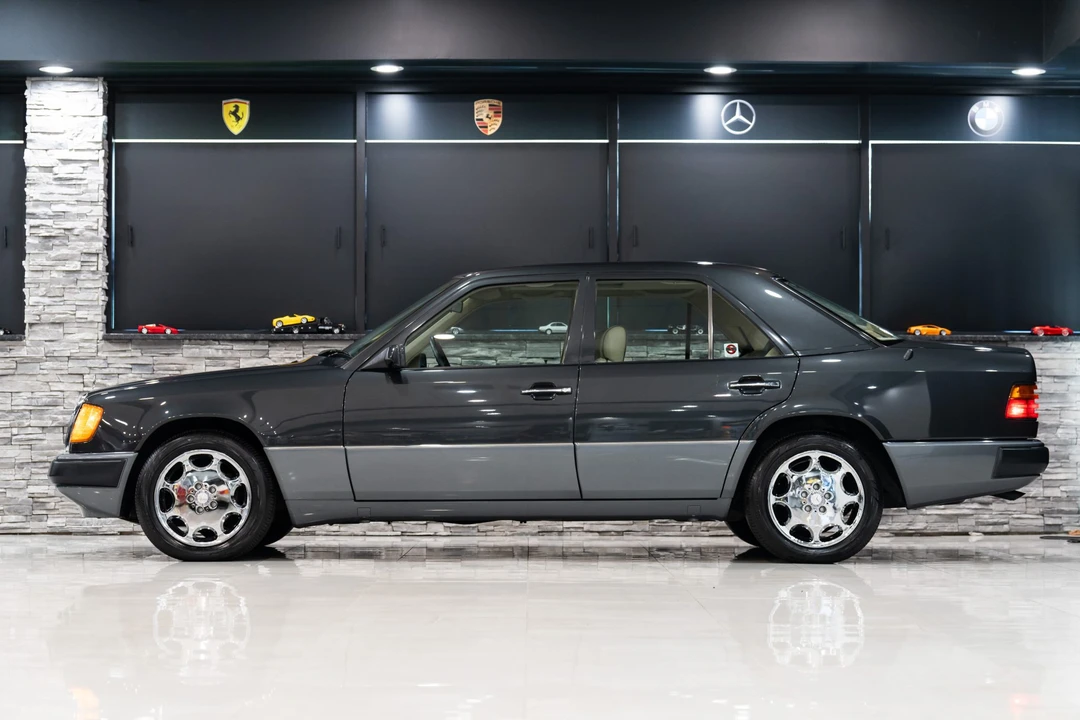 1992 Mercedes-Benz W124 E-Class - Image 16 of 31