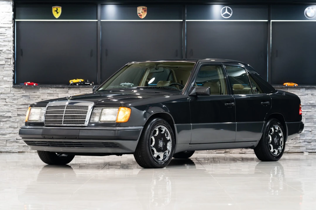 1992 Mercedes-Benz W124 E-Class - Image 11 of 31