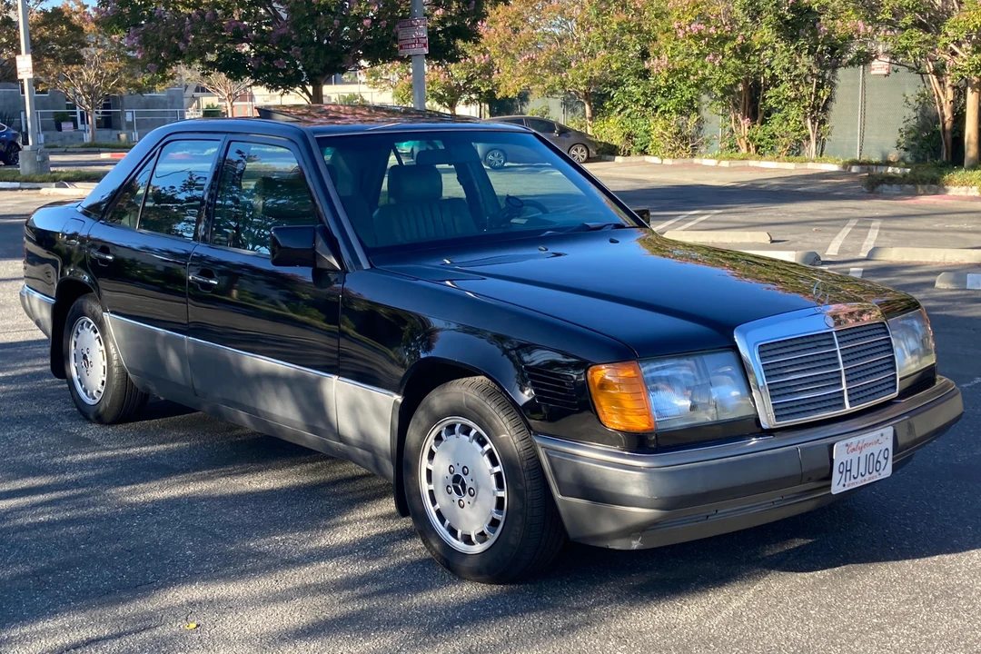 1992 Mercedes-Benz W124 E-Class - Image 3 of 31