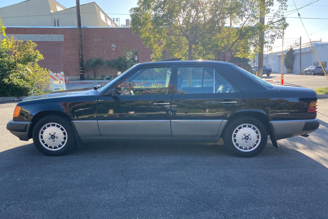 1992 Mercedes-Benz W124 E-Class - Image 6 of 31