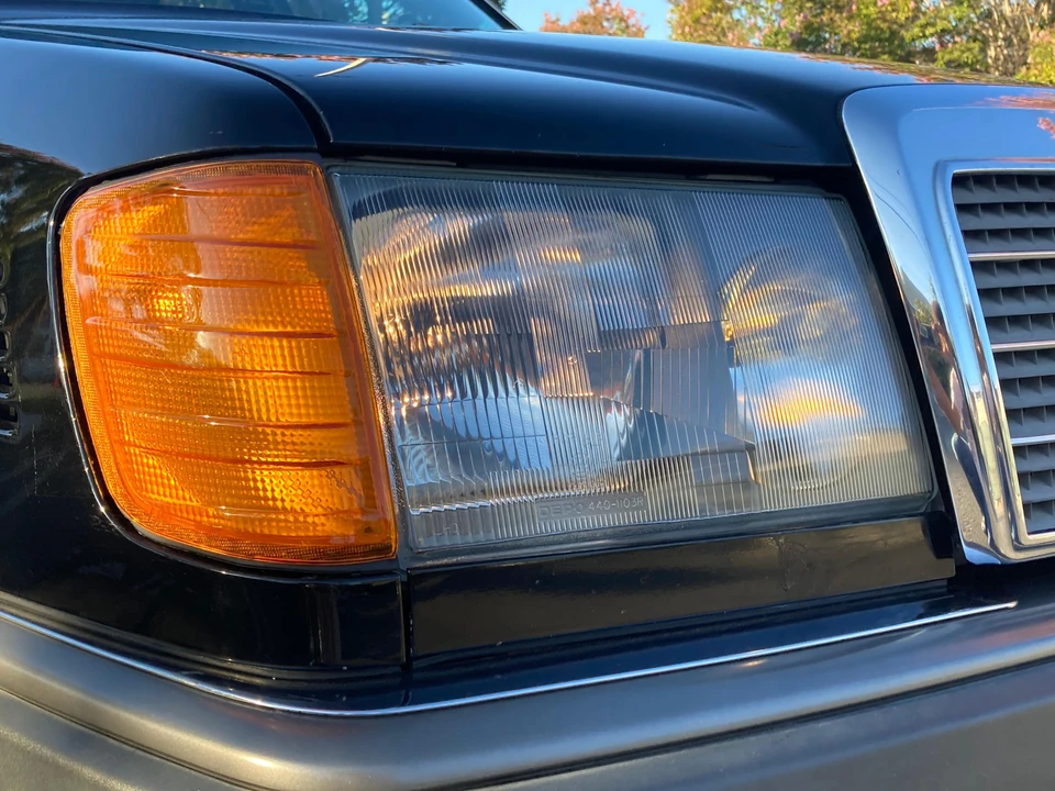 1992 Mercedes-Benz W124 E-Class - Image 14 of 31