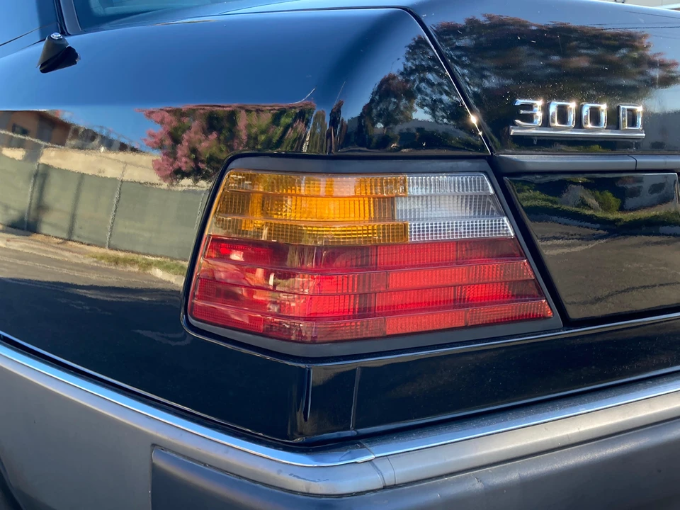 1992 Mercedes-Benz W124 E-Class - Image 25 of 31
