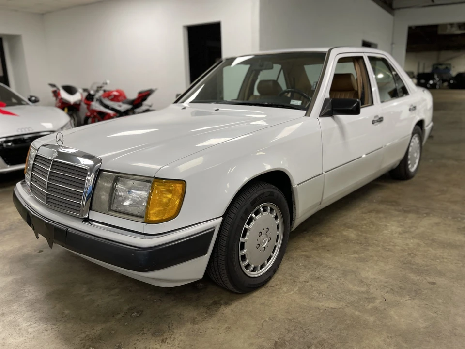 1992 Mercedes-Benz W124 E-Class - Image 3 of 31