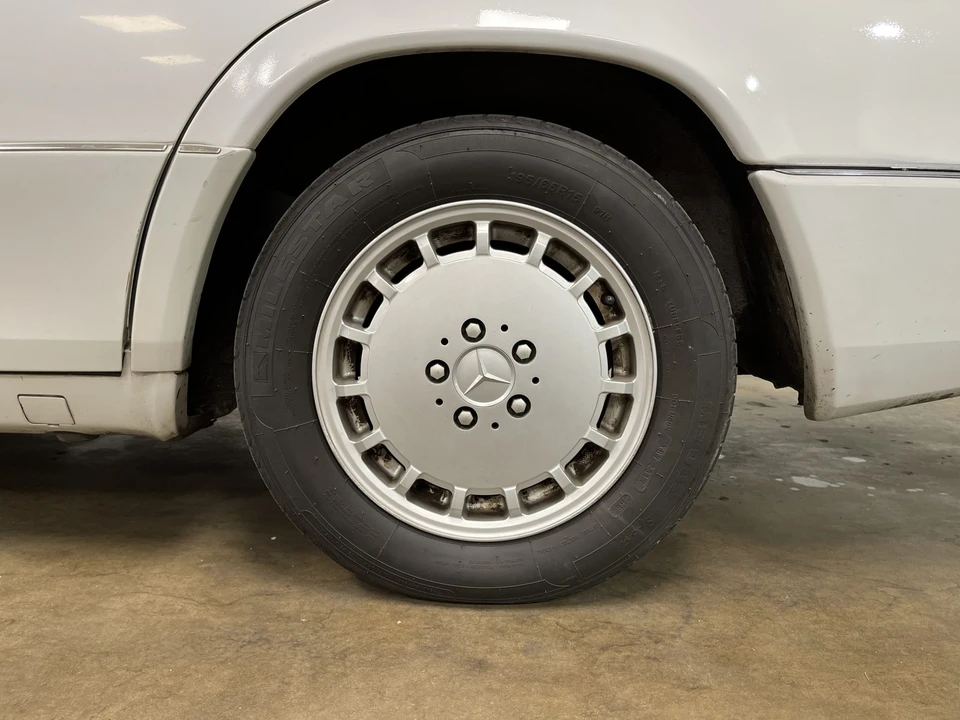 1992 Mercedes-Benz W124 E-Class - Image 19 of 31