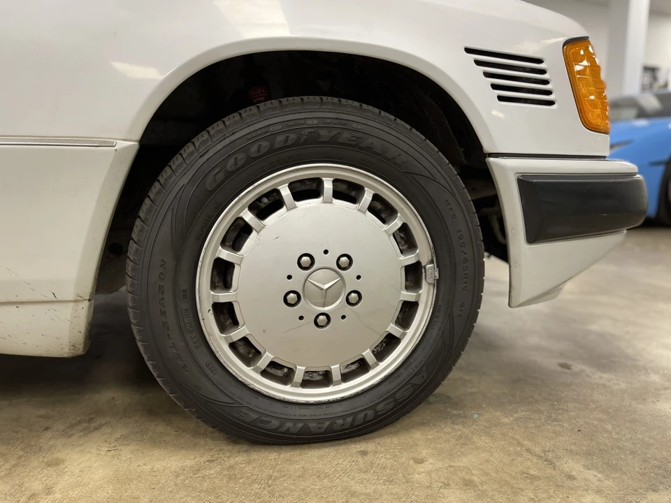 1992 Mercedes-Benz W124 E-Class - Image 18 of 31
