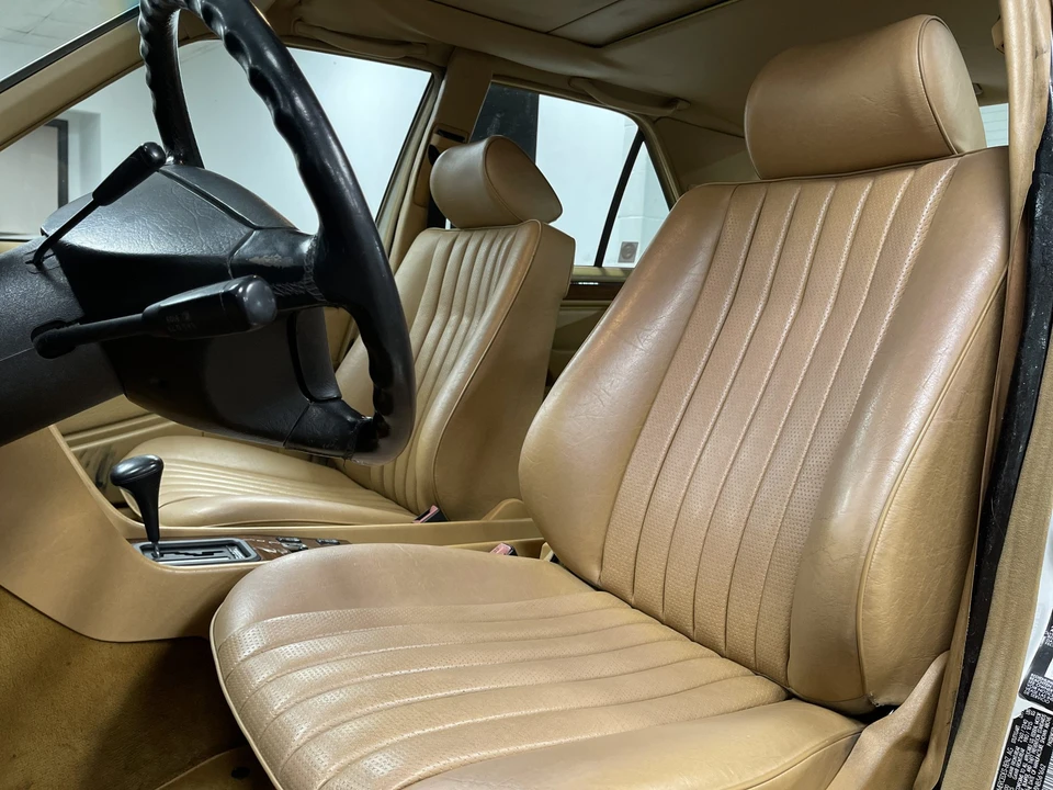1992 Mercedes-Benz W124 E-Class - Image 30 of 31