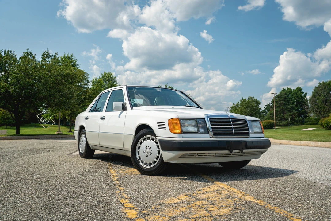 1992 Mercedes-Benz W124 E-Class - Image 13 of 31