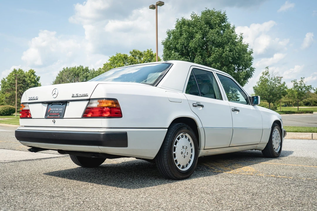 1992 Mercedes-Benz W124 E-Class - Image 8 of 31