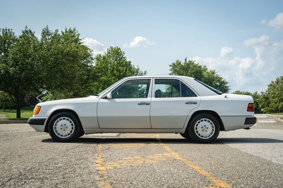1992 Mercedes-Benz W124 E-Class - Image 3 of 31