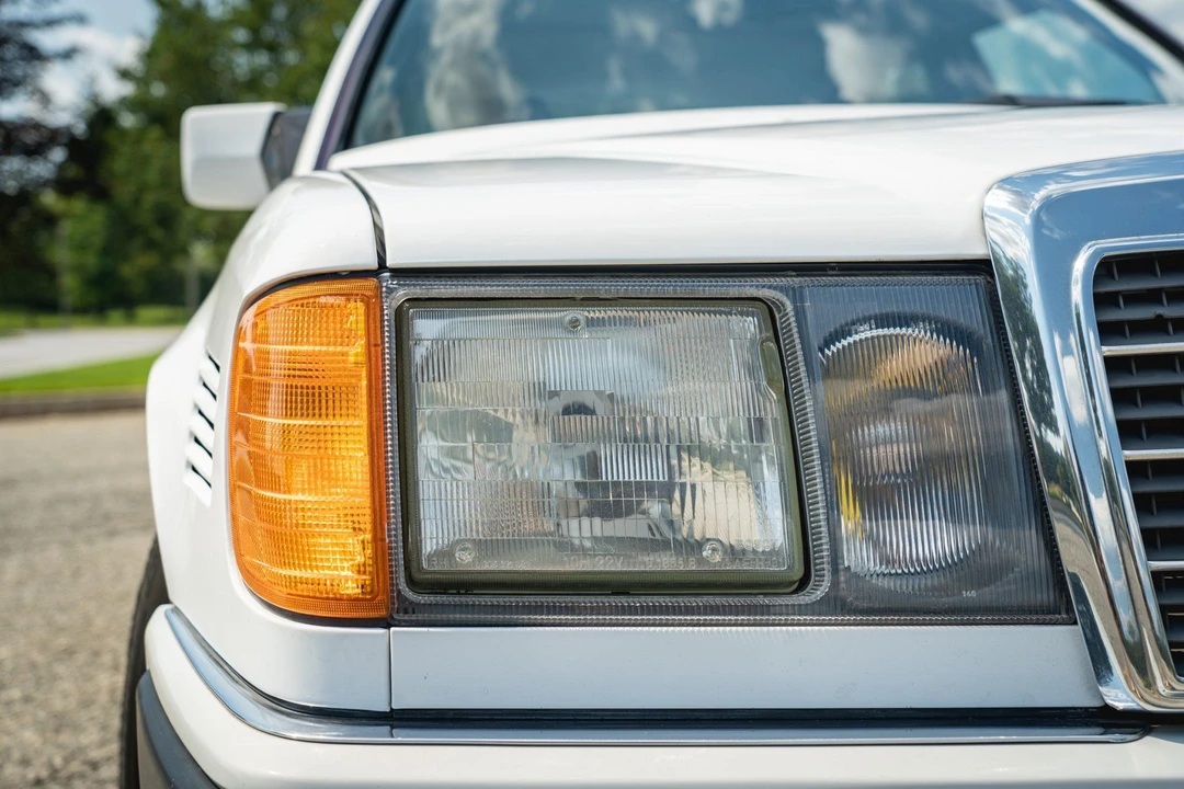 1992 Mercedes-Benz W124 E-Class - Image 23 of 31