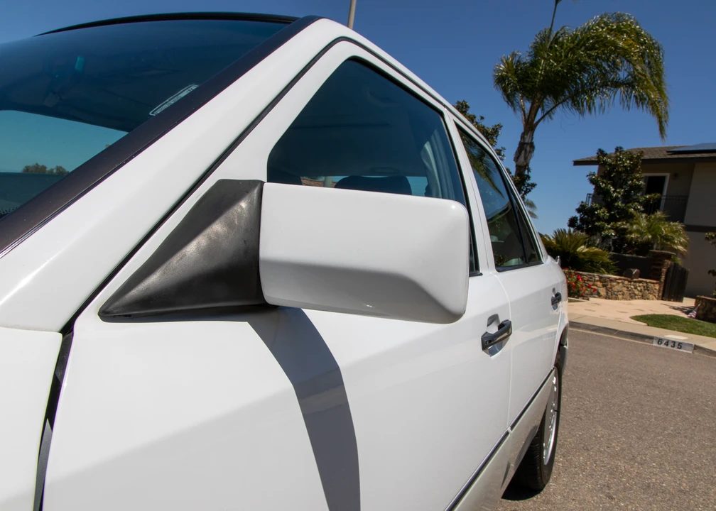 1992 Mercedes-Benz W124 E-Class - Image 17 of 31