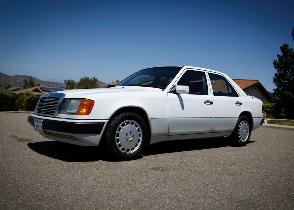 1992 Mercedes-Benz W124 E-Class - Image 15 of 31