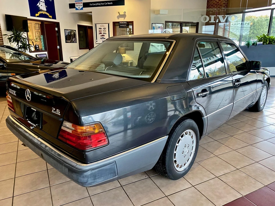 1992 Mercedes-Benz W124 E-Class - Image 3 of 31