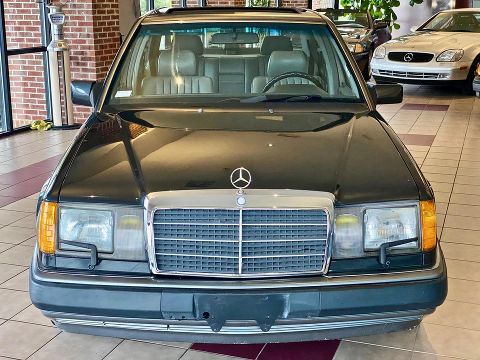 1992 Mercedes-Benz W124 E-Class - Image 6 of 31