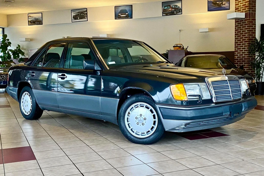 1992 Mercedes-Benz W124 E-Class - Image 9 of 31