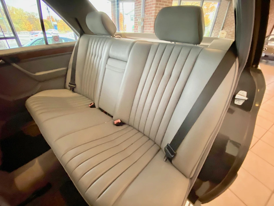 1992 Mercedes-Benz W124 E-Class - Image 31 of 31
