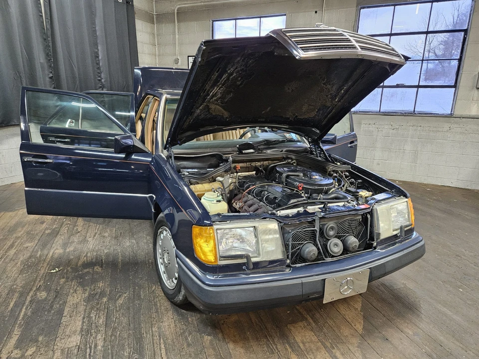 1992 Mercedes-Benz W124 E-Class - Image 28 of 31